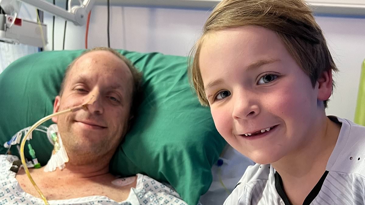 Padre di due figli, 39 anni, pensava che il mal di stomaco fosse dovuto a una "salsiccia scadente" mangiata al barbecue... ma era cancro al colon: i medici gli avevano dato "mesi di vita"