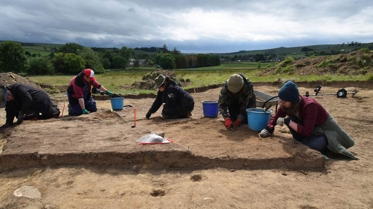 Florida student unearths incredible 1,200-year-old treasure on her first dig