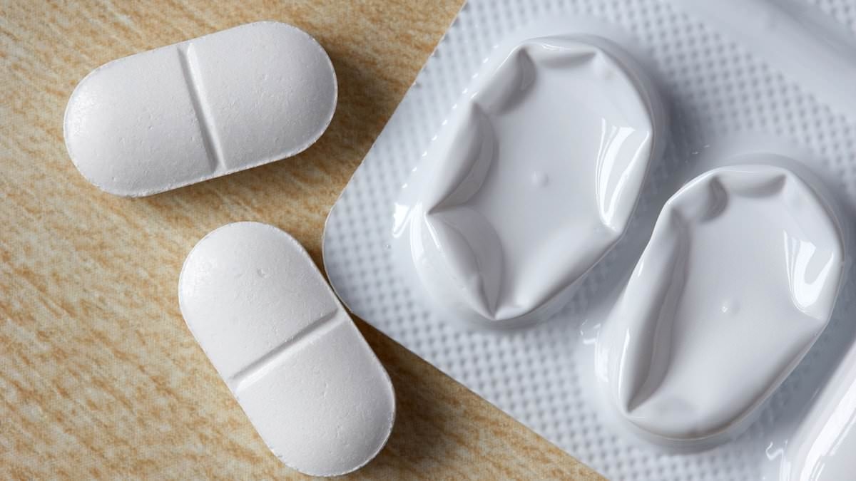 Cheap tablet in millions of medicine cabinets fights bowel cancer, scientists discover