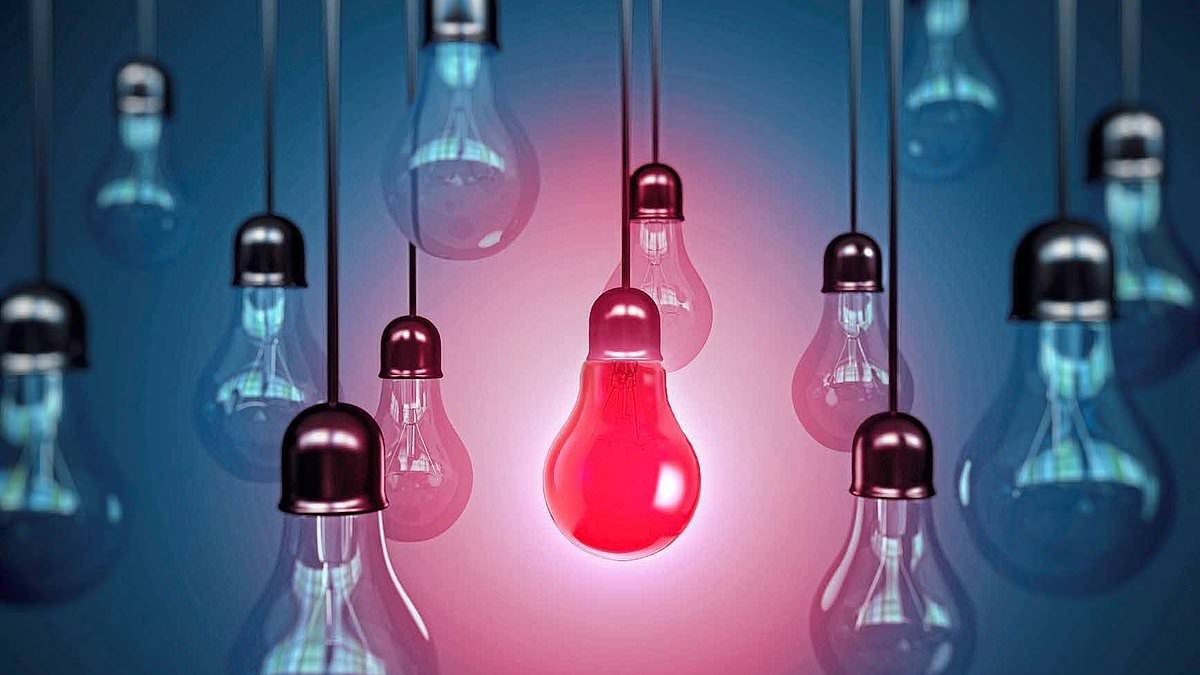 Comment remplacer vos vieilles ampoules par de nouvelles LED augmente votre risque de diabète, d'obésité et même de démence - alors que les experts révèlent un lien inquiétant entre les lampes modernes et la maladie