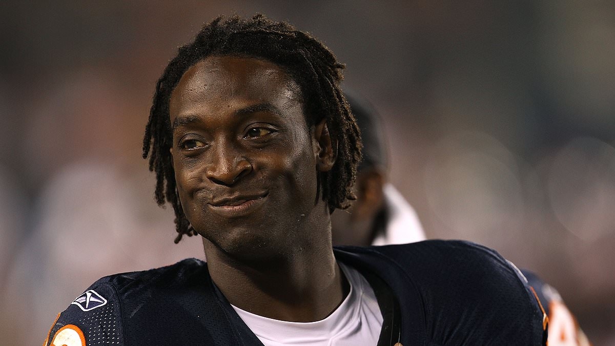 Una estrella retirada de la NFL culpa a la política de Donald Trump por abandonar su impactante nueva carrera como agente del FBI.