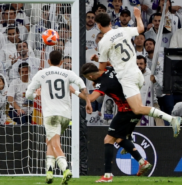 La cantera salva al Madrid