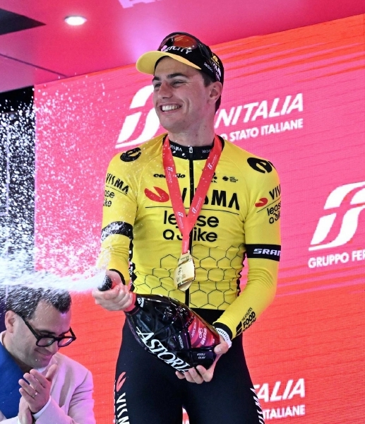 Meksykanin Del Toro powiększa przewagę i umacnia swoją pozycję w „różowej koszulce” Giro d’Italia