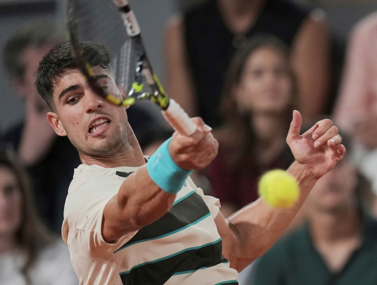 Alcaraz sıkıntı çekiyor ama Roland Garros'ta yükseliyor