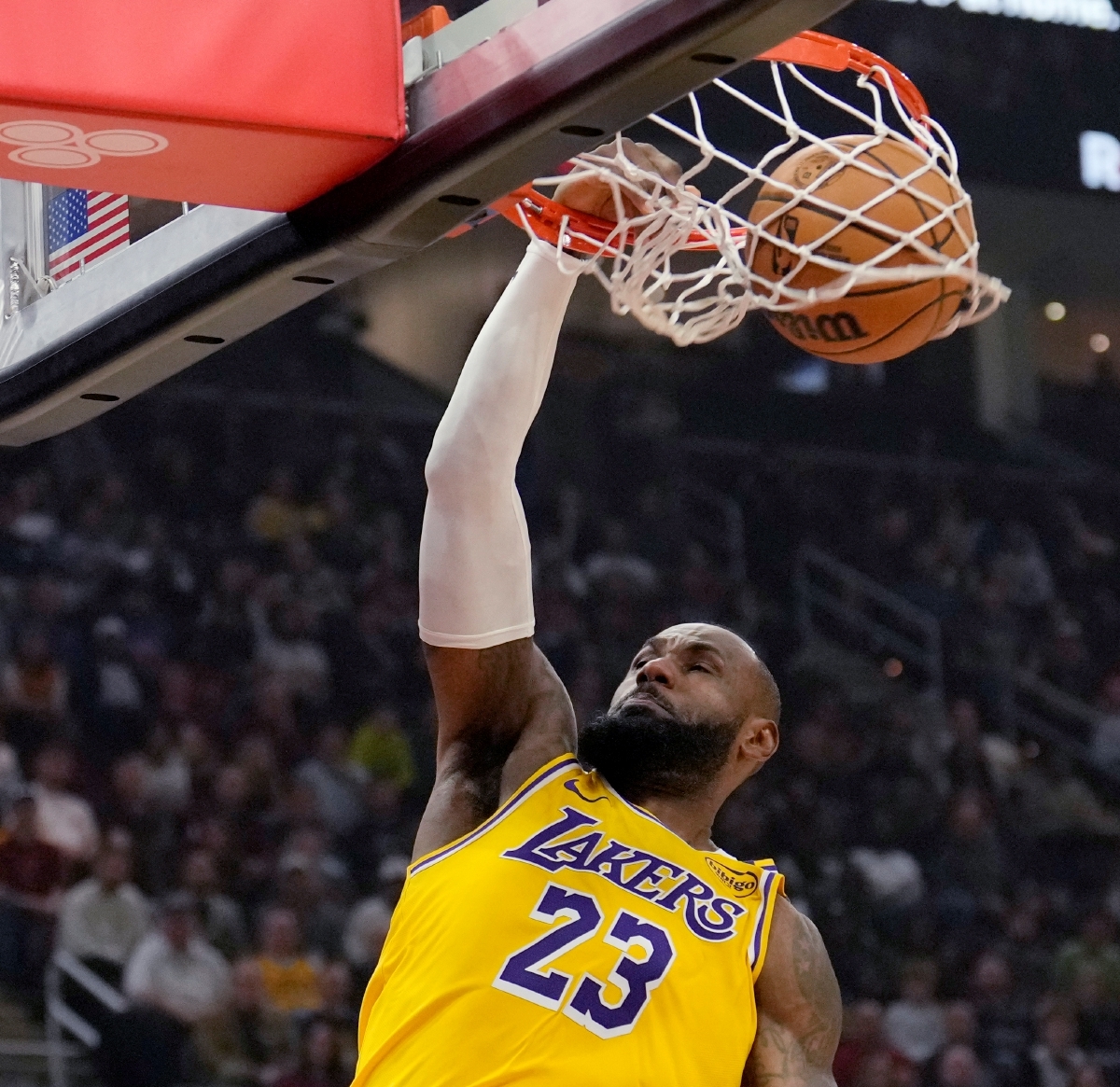 NBA: Historische verkoop van de Lakers afgerond