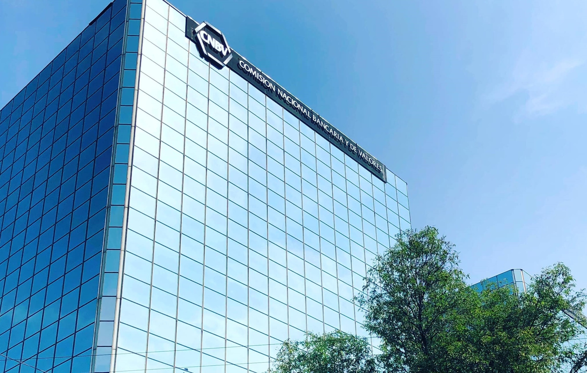 A CNBV intervém no CIBanco e na Intercam, e a ABM emite um comunicado sobre o assunto.
