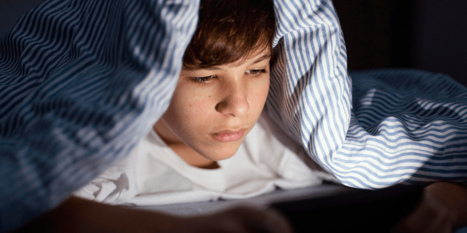 Schlechter Schlaf wird bei Teenagern mit Selbstverletzungen in Verbindung gebracht.