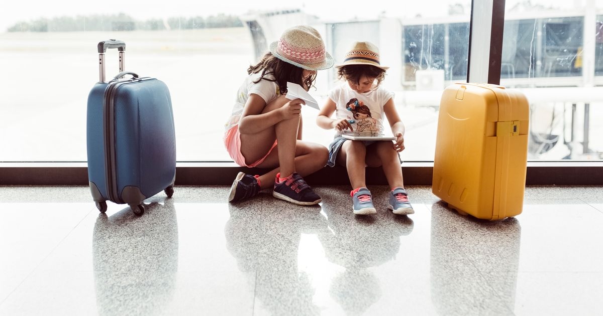 Passeggero dell'aereo si scaglia contro la mamma che ha prenotato un posto in prima classe per il suo bambino