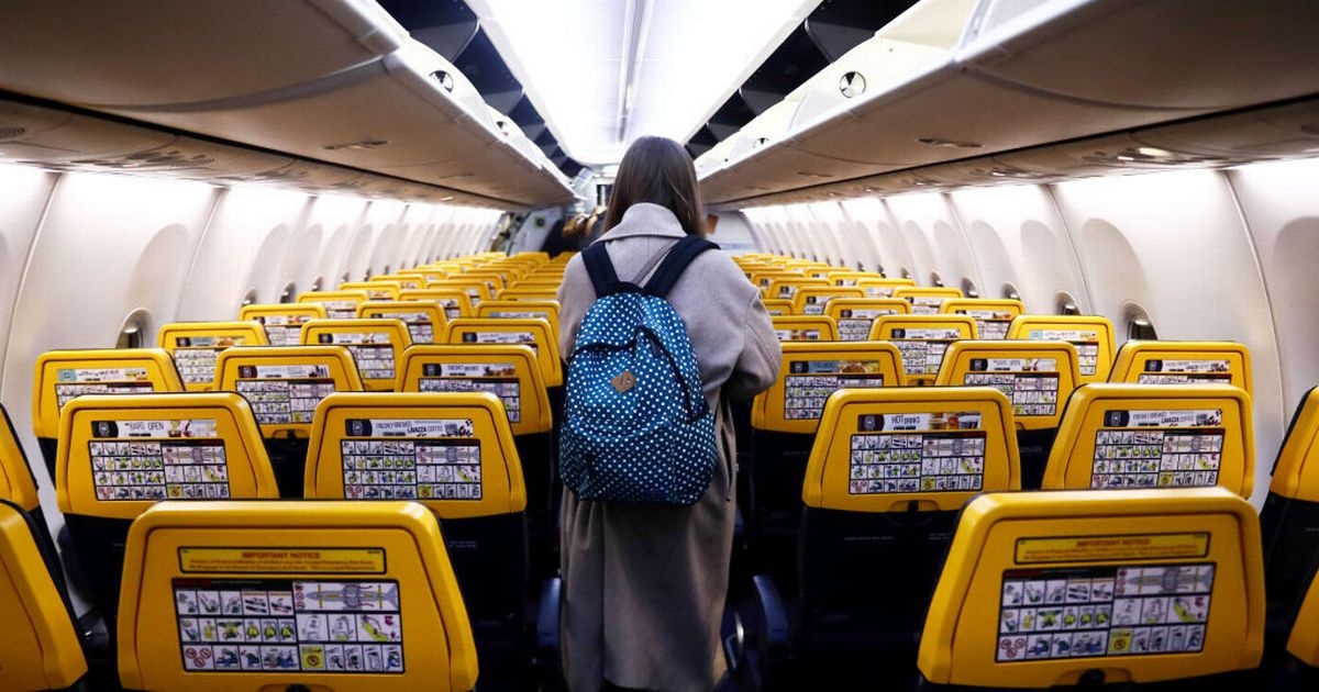 Lista completa de artículos que los viajeros no deben empacar antes de embarcar, según Ryanair, para evitar el caos.