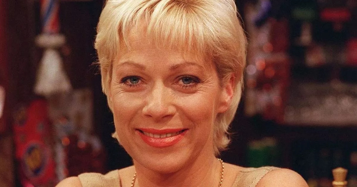 Denise Welch, leggenda di Coronation Street, è in lizza per un ritorno nella popolare soap opera di ITV