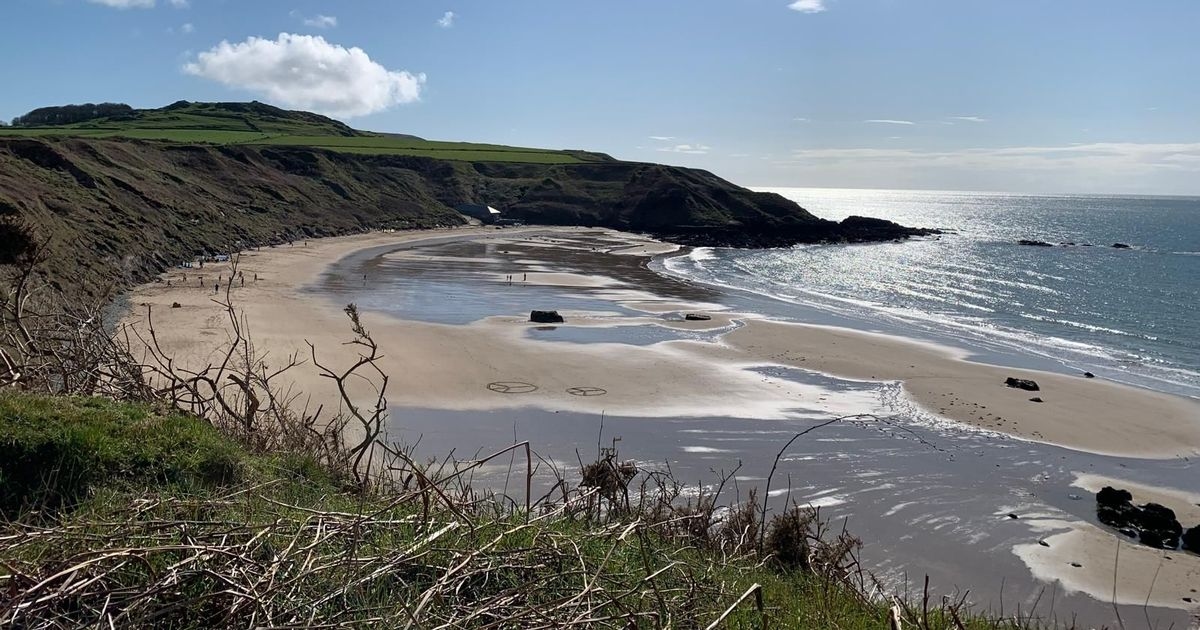 La "ciudad costera olvidada" del Reino Unido alberga una playa oculta que "silba"