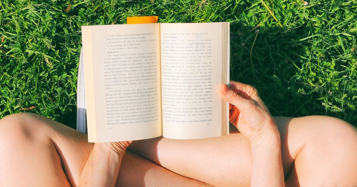 «Я эксперт по ароматам. Вот какой одеколон использовал бы твой любимый книжный бойфренд»