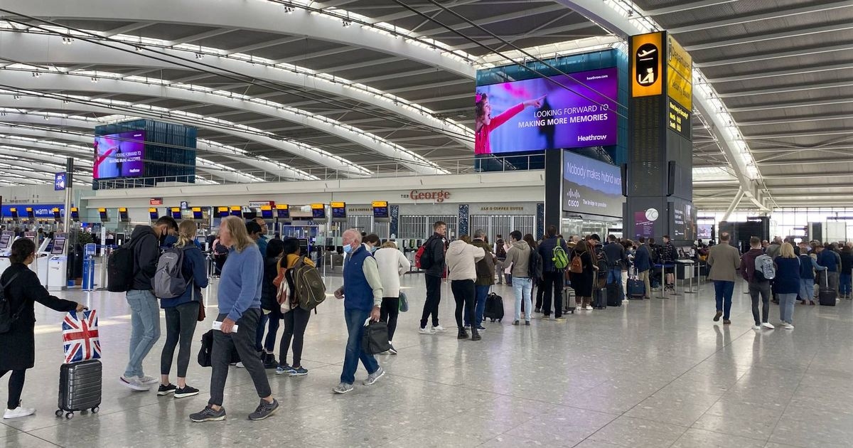 Una norma aeroportuaria poco conocida podría suponer una multa de 1.000 libras para los británicos