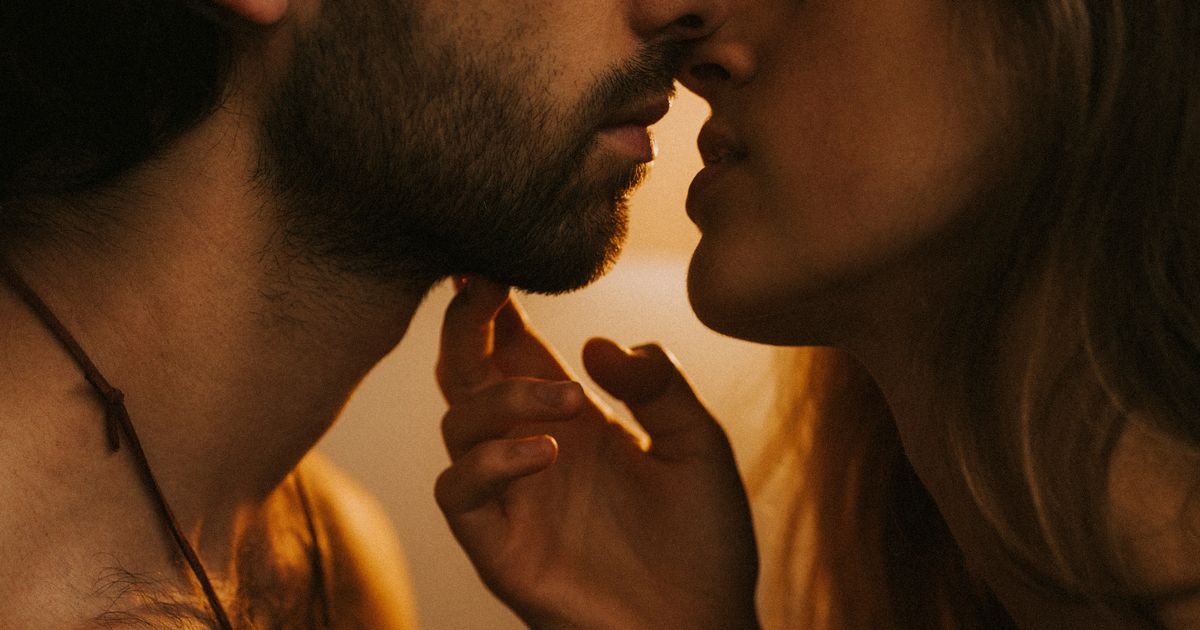 Une femme frappe à la porte de son ex après un sentiment suspect et le monde entier s'effondre