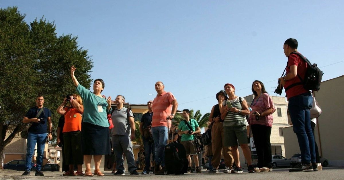 Città fantasma con strade morenti riportate in vita da un inaspettato boom turistico