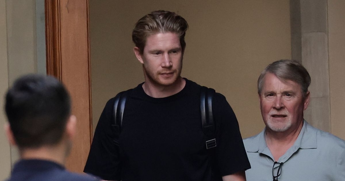 Kevin De Bruyne 'held transfer talks with Liverpool' as motivation for Man City exit emerges