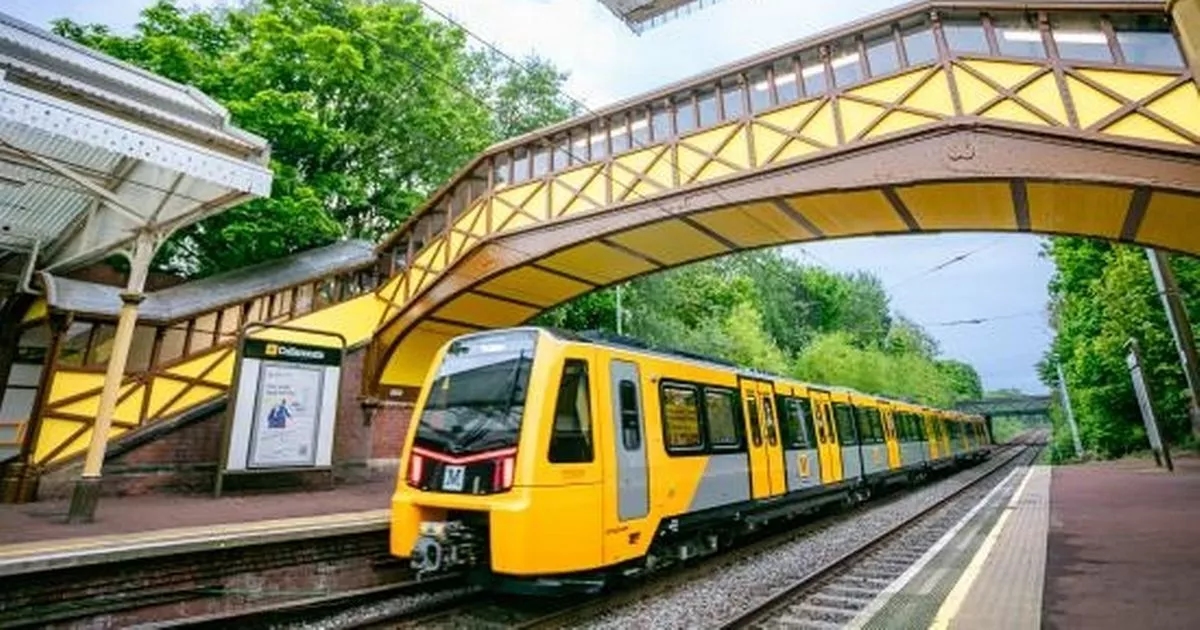 Chaos w regionie Wielkiej Brytanii, ponieważ nowe pociągi metra wycofano zaledwie kilka miesięcy po ich uruchomieniu
