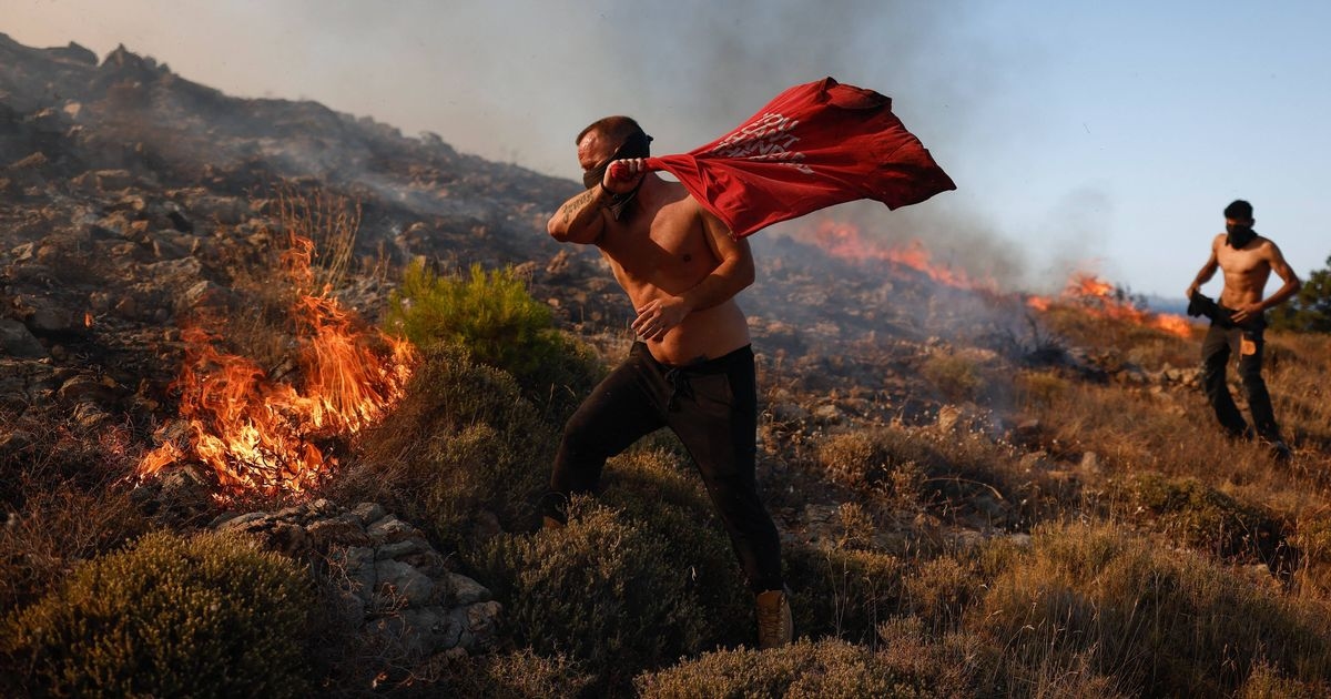 L'inferno degli incendi boschivi in ​​Europa: tutti i punti caldi delle festività natalizie che combattono contro gli inferni
