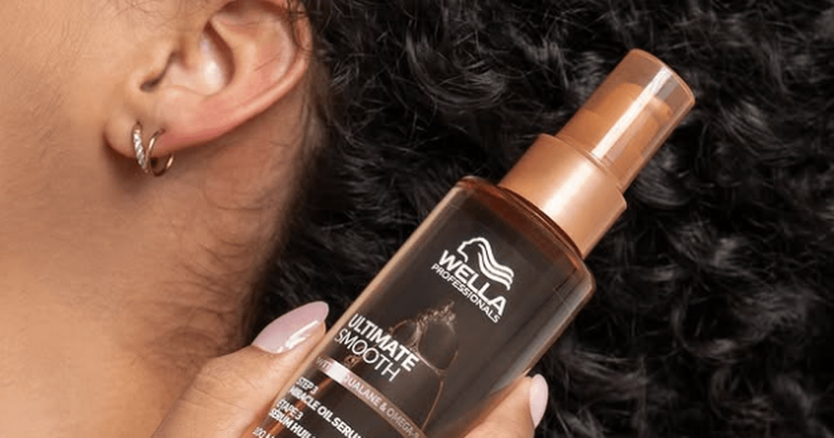 Aceite "milagroso" de 17 libras que "controla el frizz durante 96 horas" y que, según los compradores, es "el mejor que han usado".