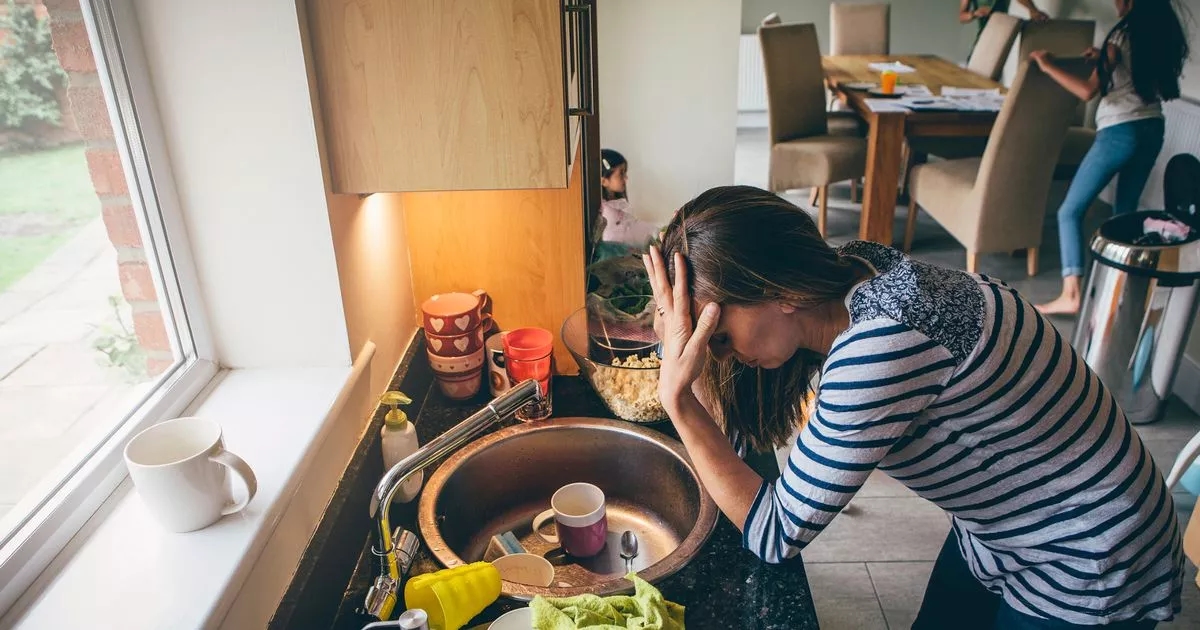 Un informe impactante muestra que los trabajadores de residencias de ancianos tienen más probabilidades de vivir en la pobreza