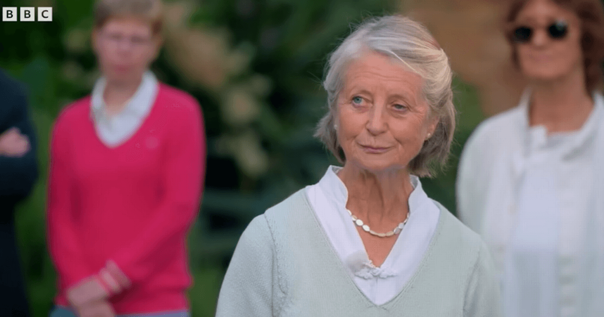Antiques Roadshow konuğu, 'iğrenç' broşun büyük bir servet değerinde olduğuna dair tek kelimelik yanıt verdi
