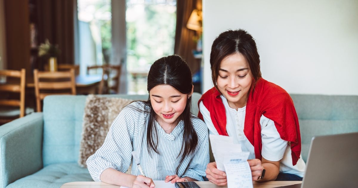 Parents of children between two ages urged to 'tell HMRC' or lose cash