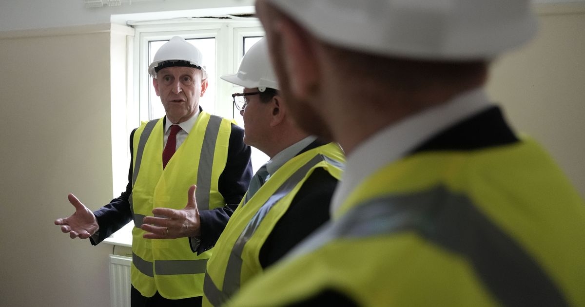 Der Skandal um ungeeignete Militärwohnungen für Helden soll mit einer Finanzspritze von 9 Milliarden Pfund beendet werden.