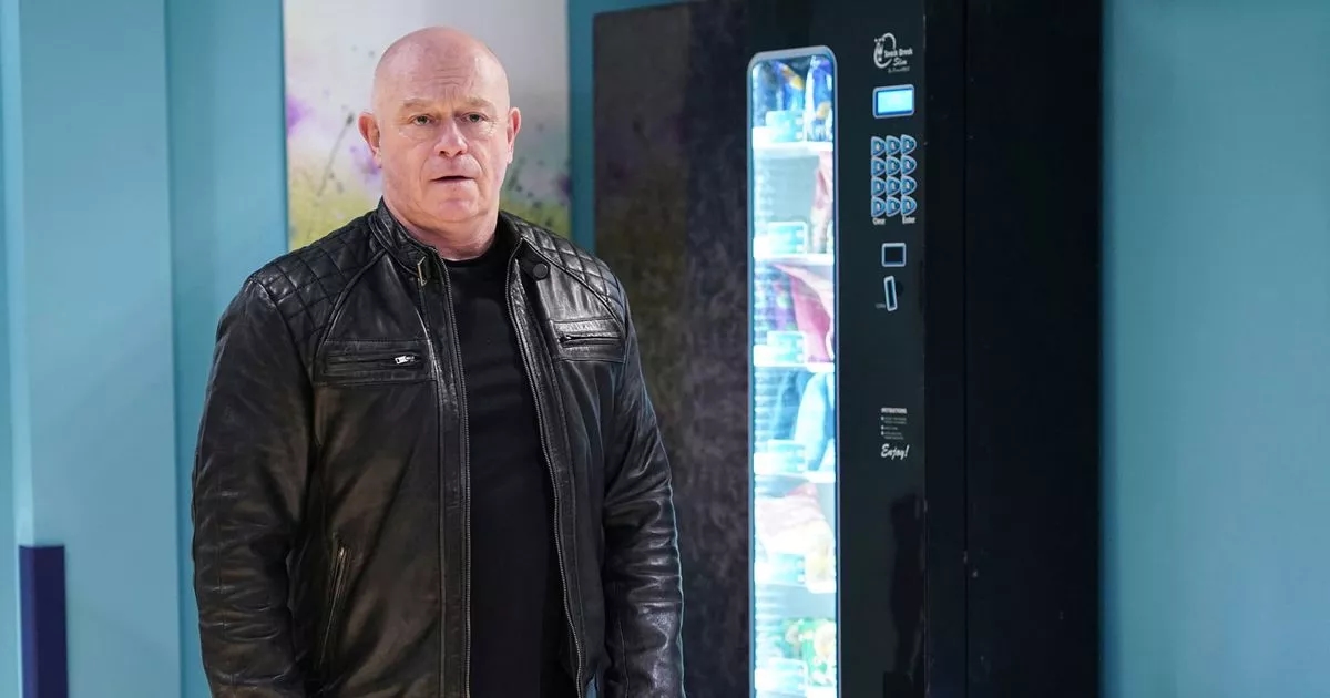 Retorno do favorito de EastEnders é 'confirmado' após cena enigmática de Grant Mitchell