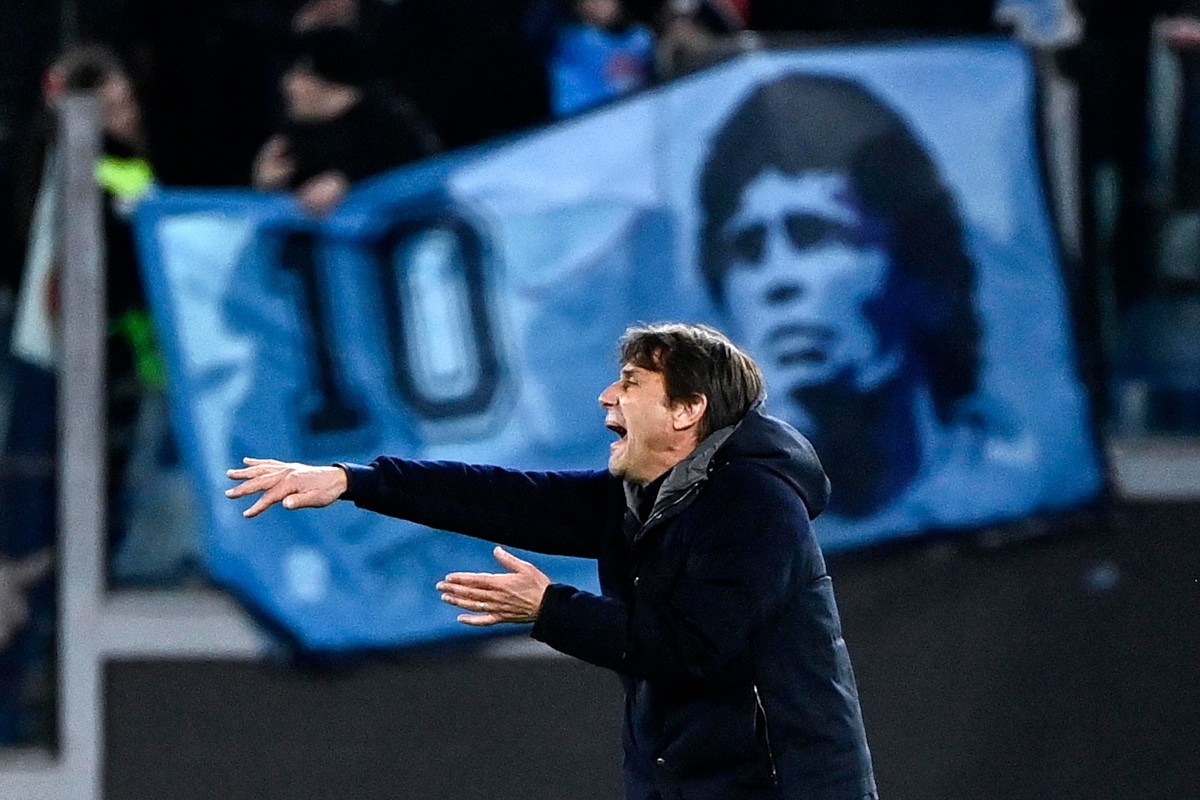 Conte plans tactical shift for decisive Napoli-Inter clash