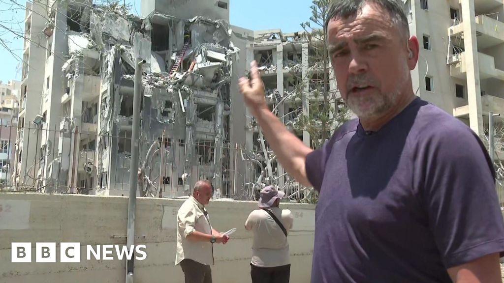 "Recibió un impacto directo", dice la BBC en el lugar del ataque con misiles a Beersheba.