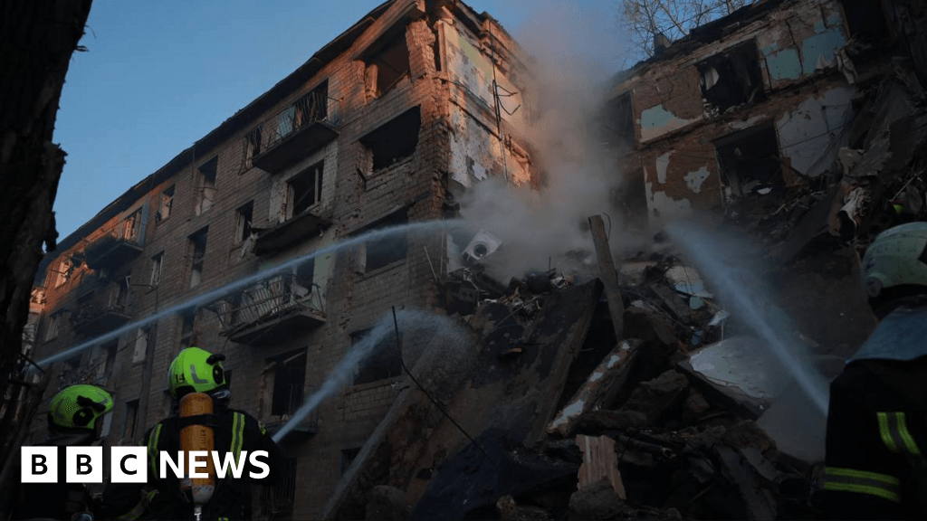 Quatro mortos em Kyiv em novo ataque aéreo russo