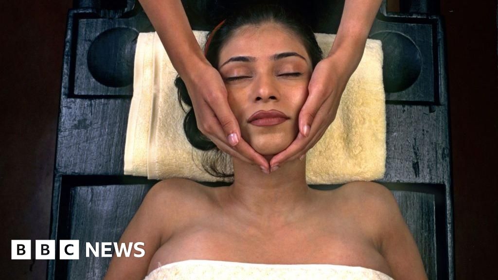 Airbnb oferece chefs particulares e massagens enquanto reformula aplicativo