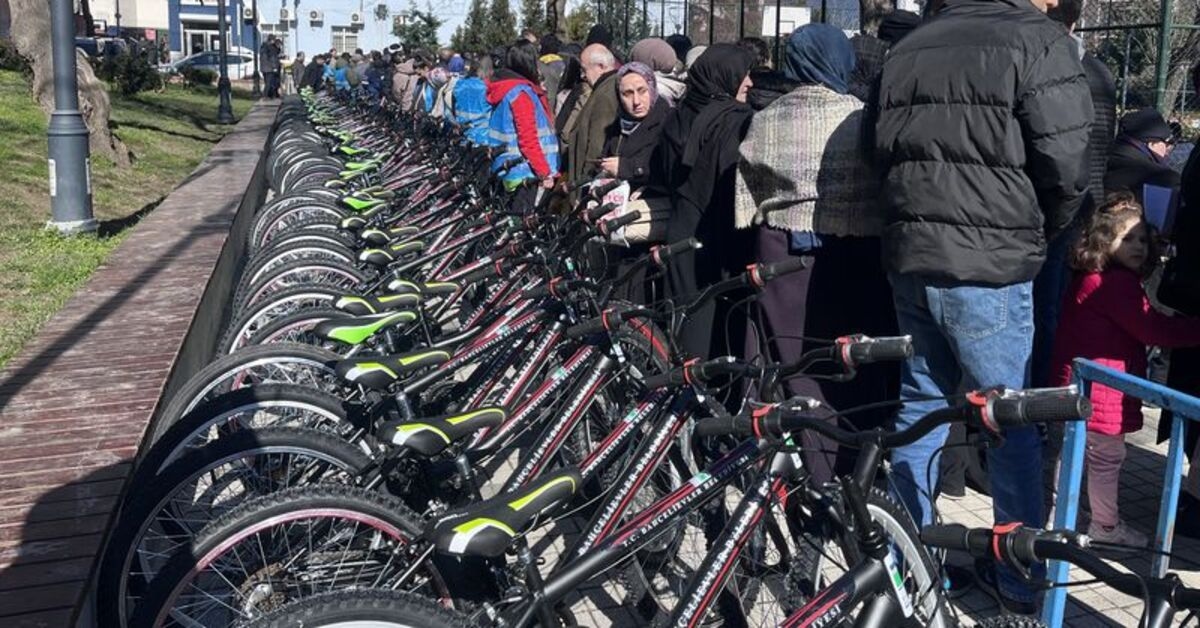 Bicycles for 100 more children in Bahçelievler