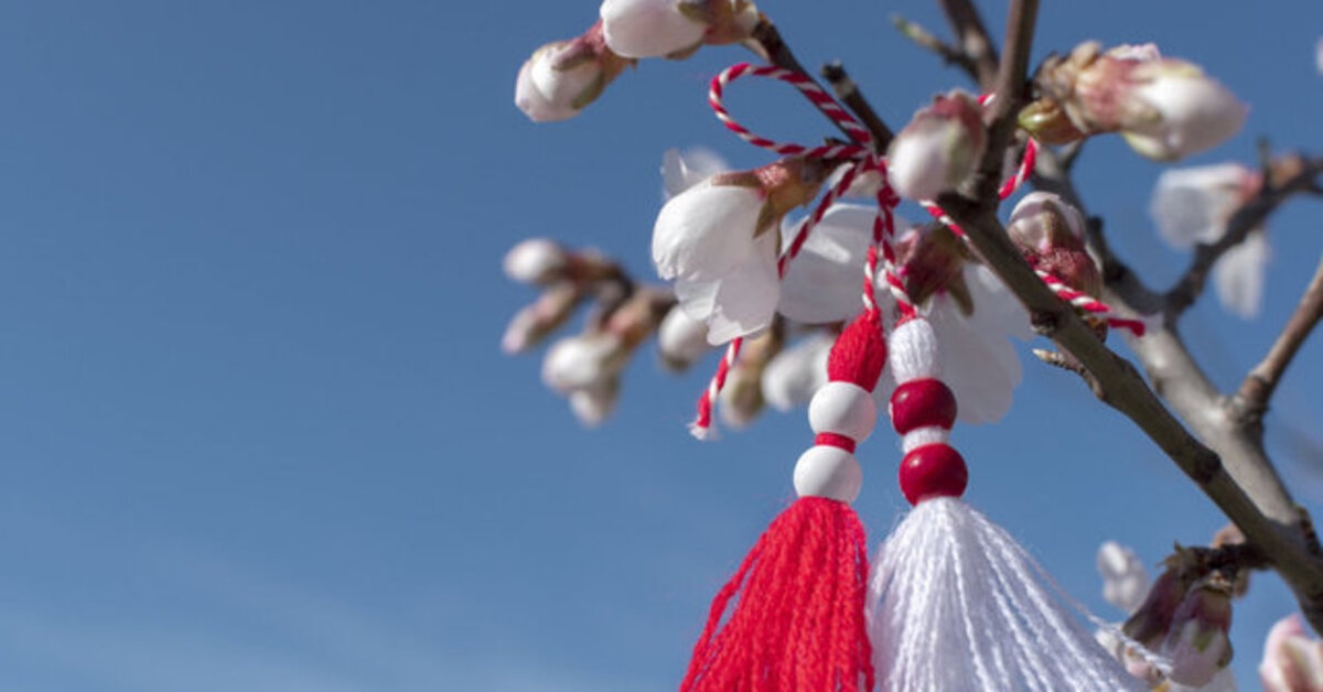 História de Martenitsa e fabricação de pulseiras