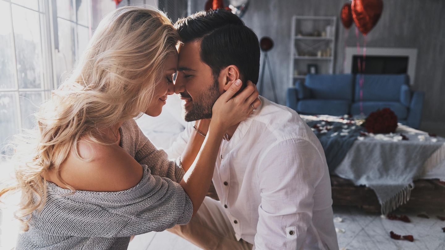 Amor y felicidad: 5 señales de que los demás tienen celos de tu relación