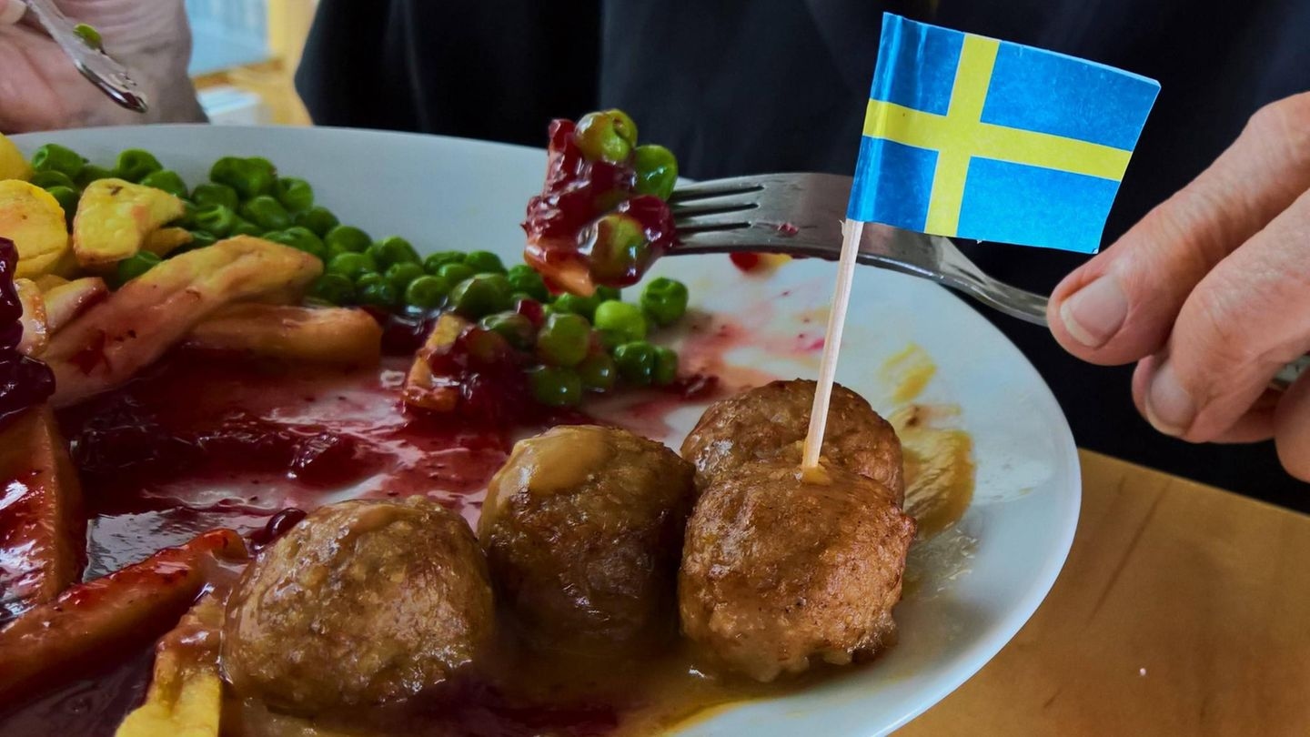 Inflation: How Ikea is defying the restaurant crisis