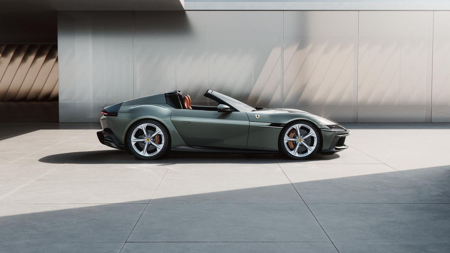 Автограф: Новая машина на проверке: Ferrari 12Cilindri Spider