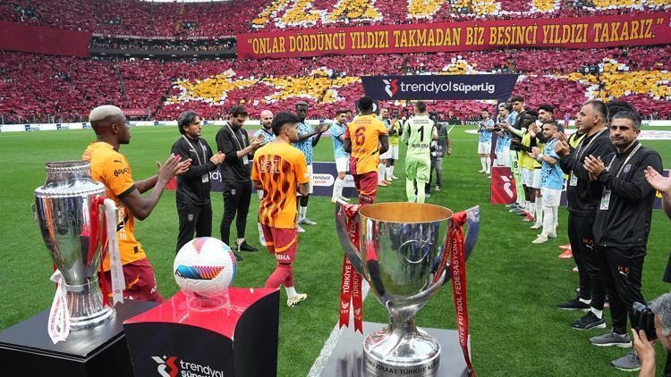Galatasaray celebrated its 25th championship at home! Fernando Muslera addressed the fans in Turkish