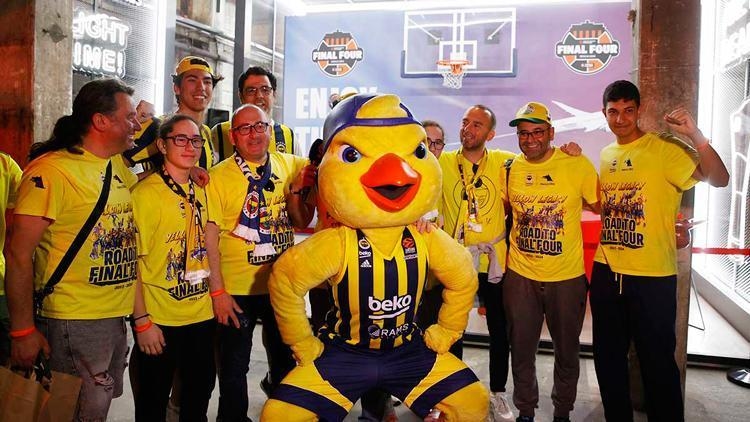 „Żółty” szał w Fenerbahçe!