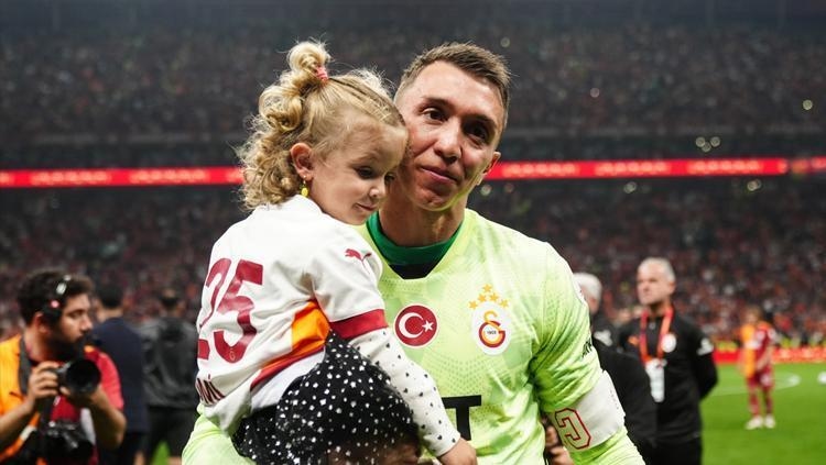 Muslera's nieuwe adres na Galatasaray is bekend! De deal is rond.