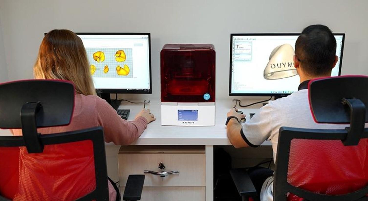 Die Zukunft des Hörens nimmt bei Duymer Gestalt an: 3D-Produktion und mobile Services
