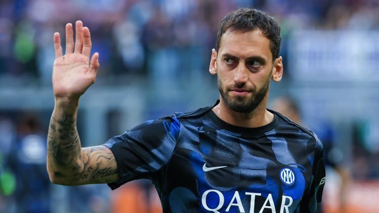 Galatasarays Rivale in Hakan Çalhanoğlu ist Al Hilal!
