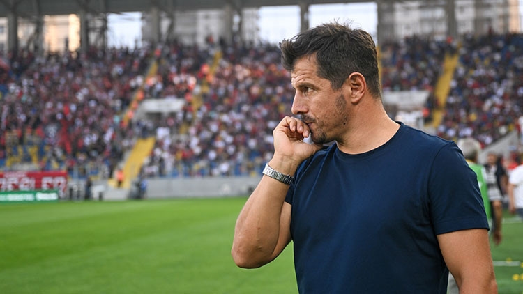 Emre Belözoğlu: „W tej lidze niełatwo wygrać mecz!”