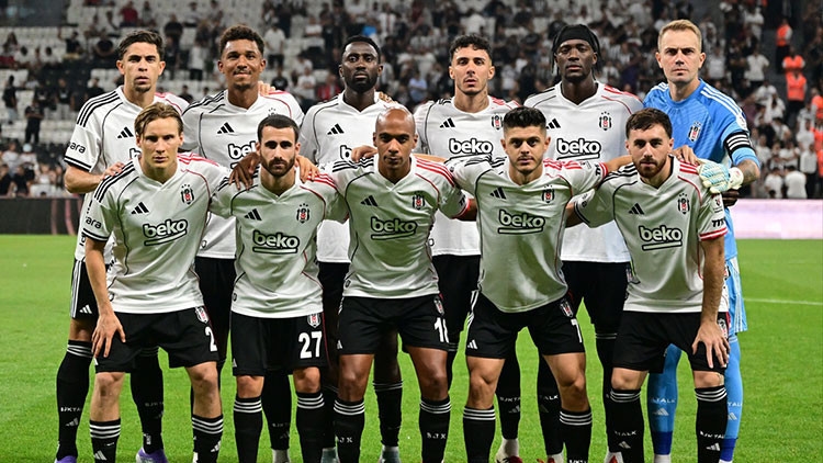 Beşiktaş zgłosił UEFA swój skład na mecze europejskie!