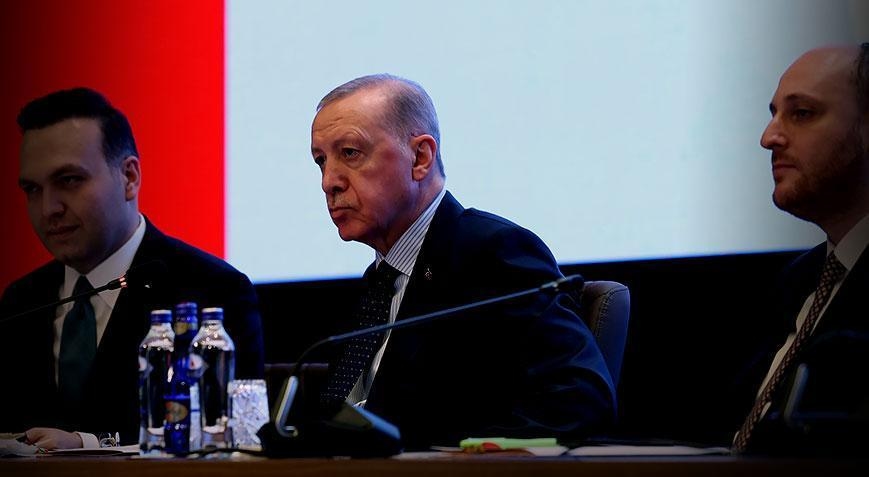 Il presidente Erdoğan ha presieduto il Consiglio esecutivo centrale delle sezioni femminili e giovanili del partito AK