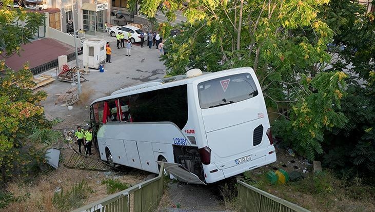 Dernière minute : Accident à Maltepe ! Un blessé dans un bus qui a percuté un fossé…