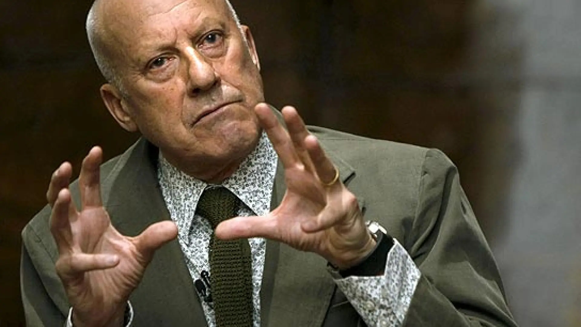 Norman Foster, 90 anni: questa è la sua relazione con l'attrice spagnola Elena Ochoa.