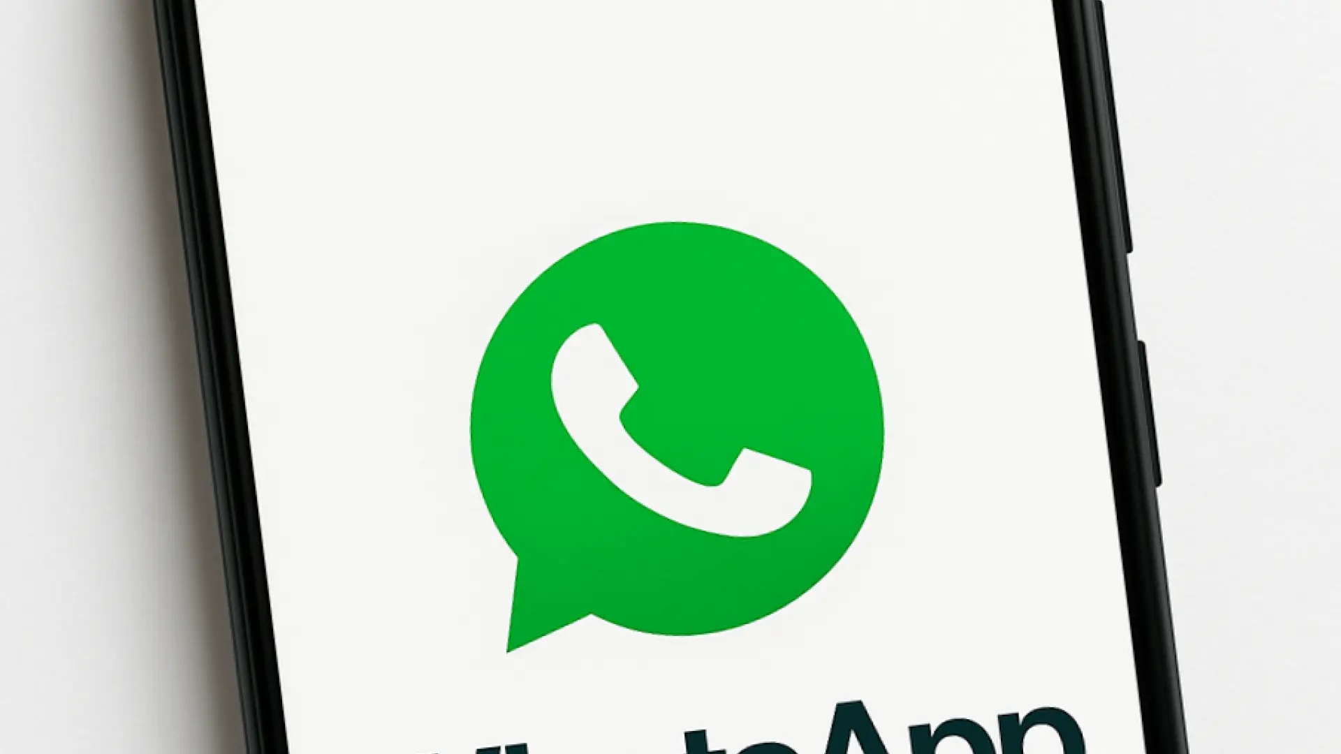 Vliegtuigmodus is nu beschikbaar op WhatsApp: hoe je deze inschakelt en wat de voordelen ervan zijn