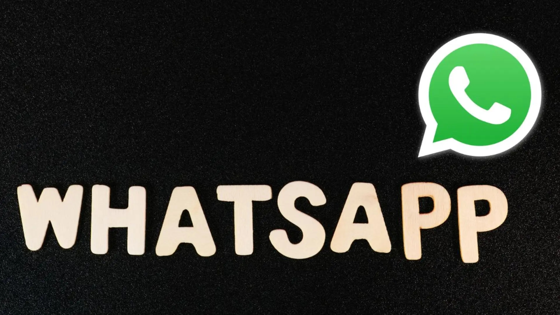 WhatsApp gaat AI gebruiken om voor te lezen: dit zijn de nieuwe automatische samenvattingen