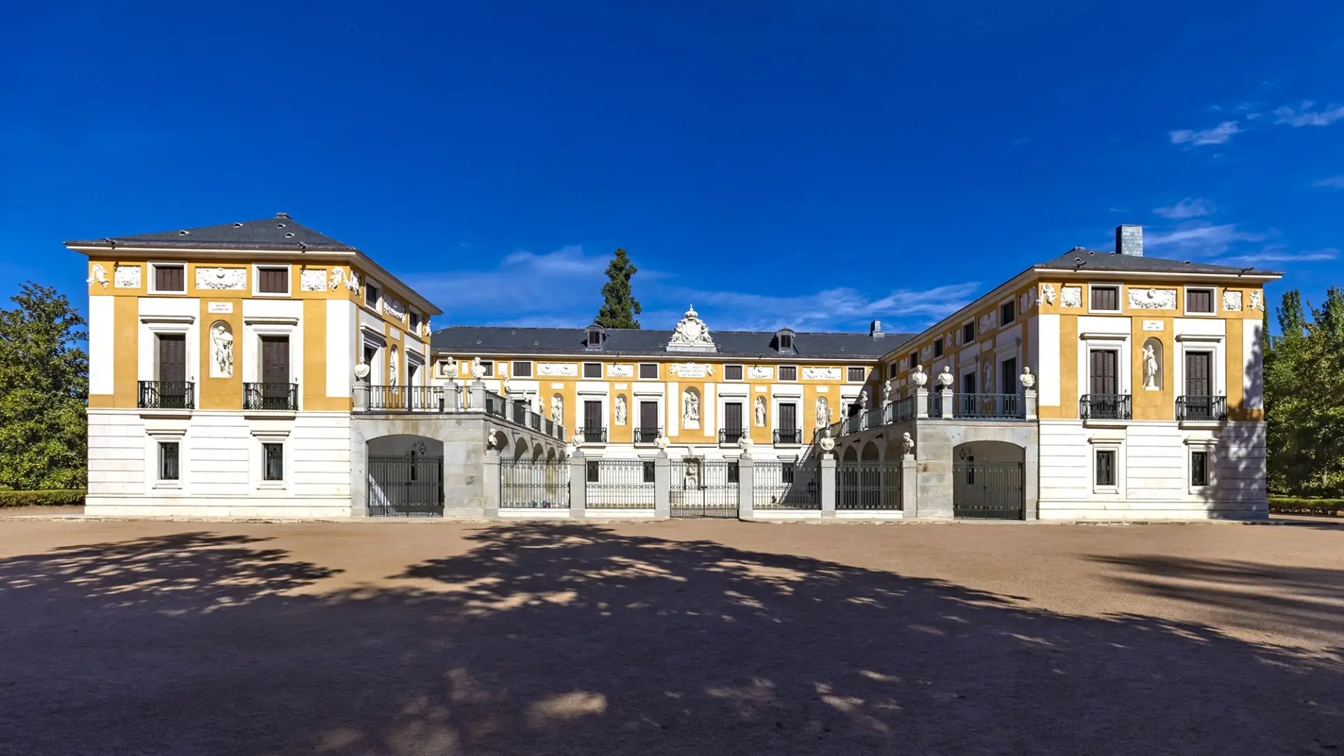 Le bâtiment emblématique de Madrid qui a été construit par Charles IV comme lieu de loisirs